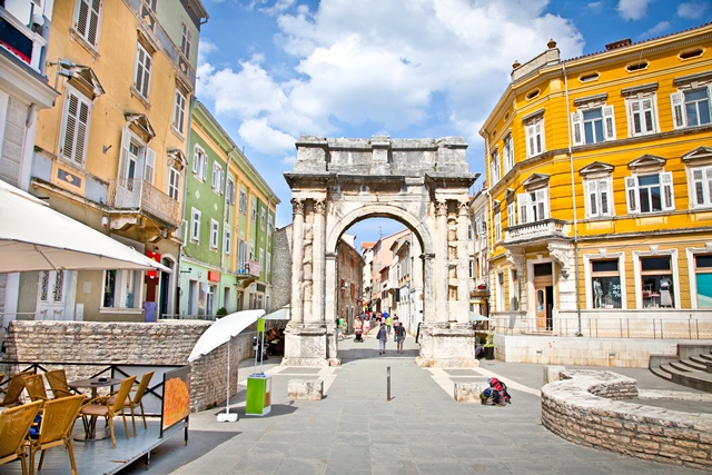 Triumphal Arch of the Sergi - Golden Gate